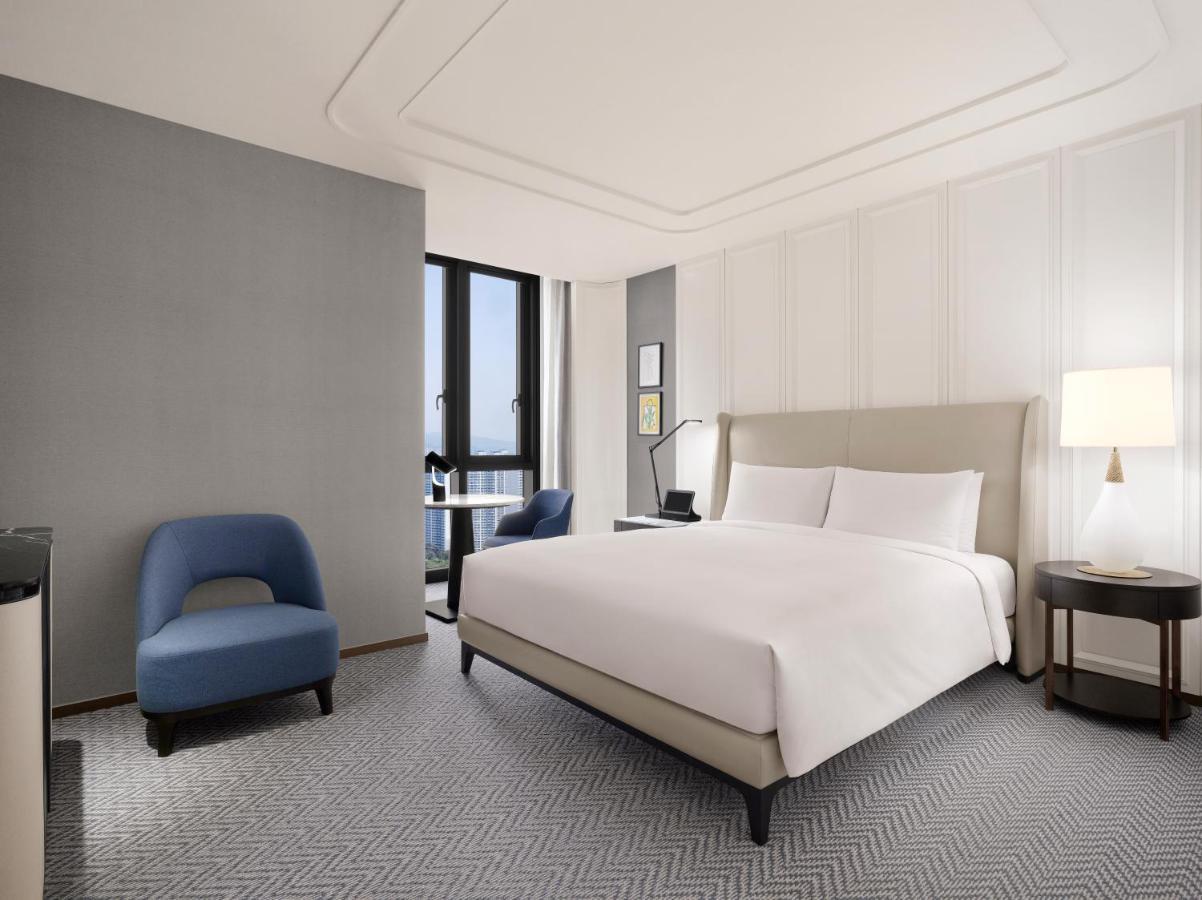 Hotel Sofitel Ambassador & 5*