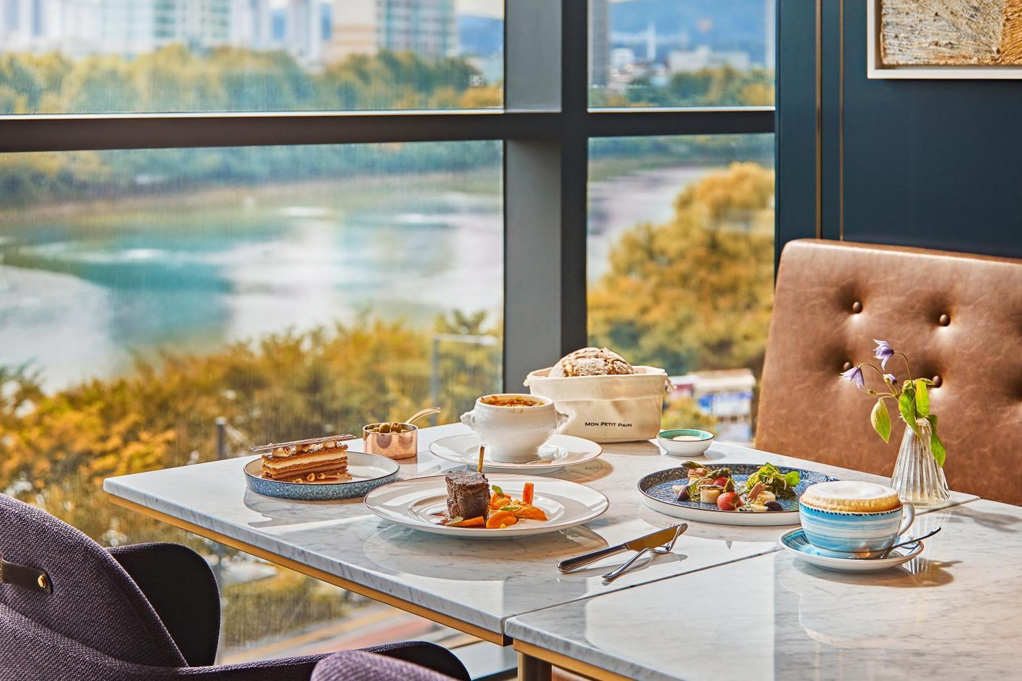 Sofitel Ambassador &