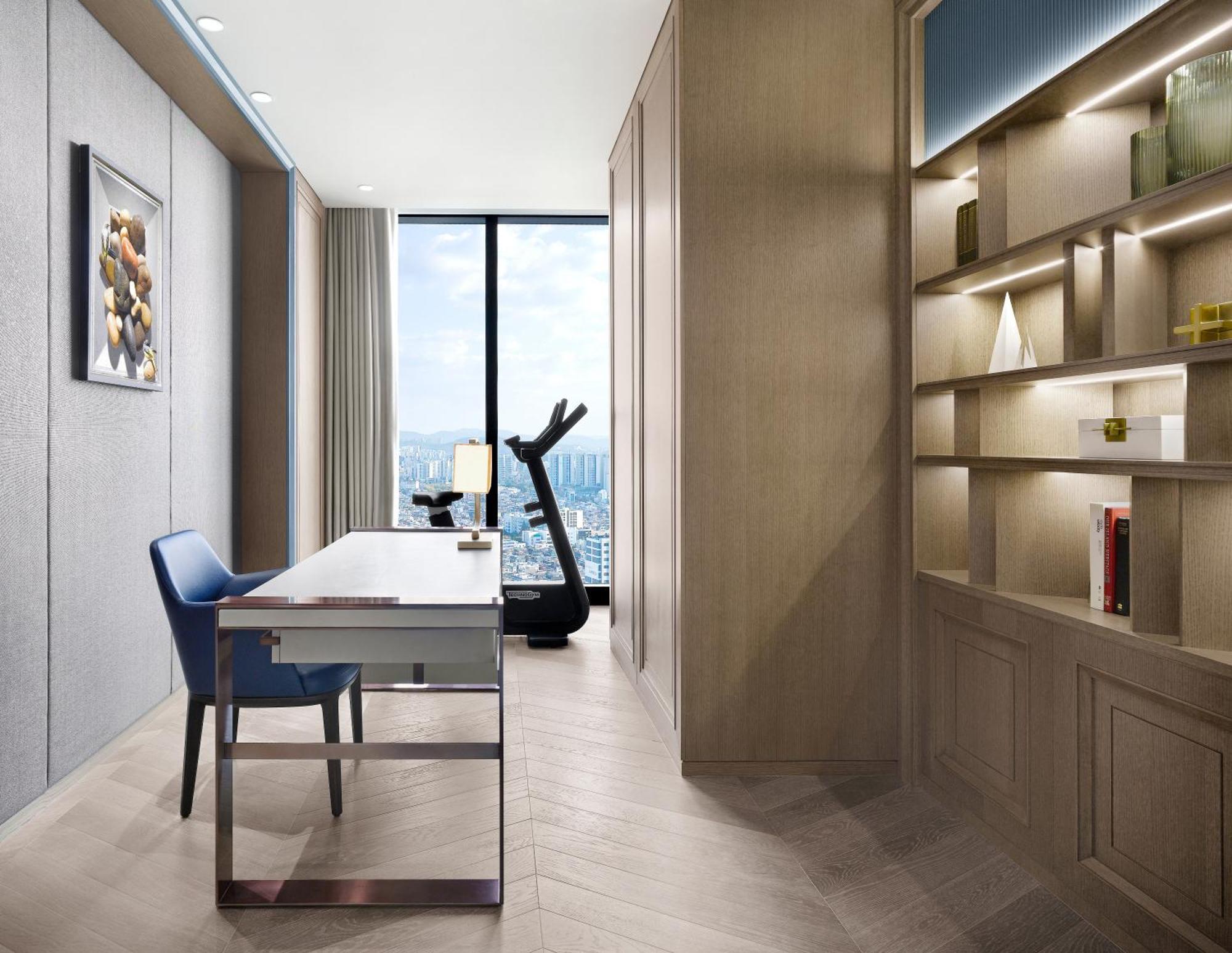 Sofitel Ambassador & Hotel
